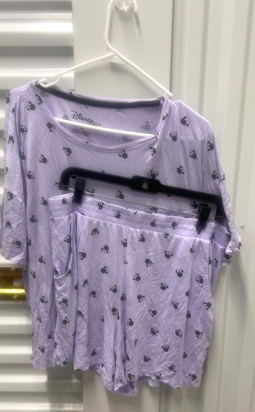 Disney Women's Minnie Mouse Purple 2-Piece Pajama Shorts Set with Pockets